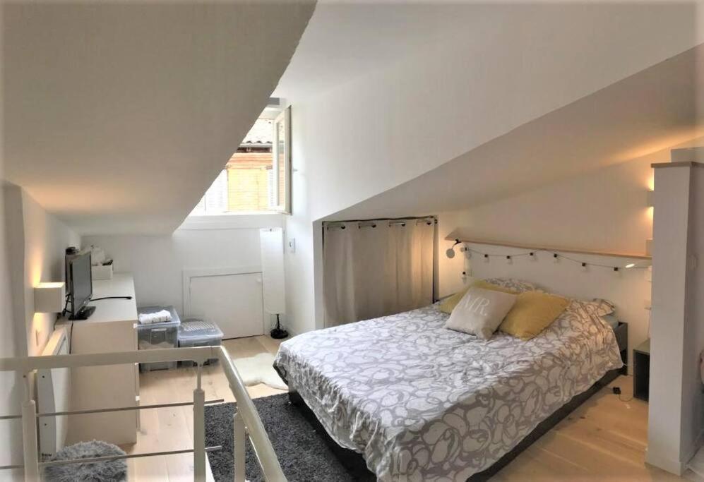 Appartamento Duplex Aux Carmes Tolosa Esterno foto